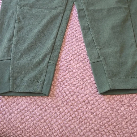 Athleta Trekkie North Aspen Olive High Rise Joggers - Picture 13 of 16